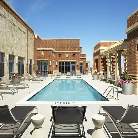 Pentagon City Comfort Modern Stay